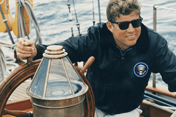 20200708 Yacht etiquette 1 600x400